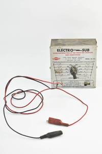 lot 286 image: Vintage Sencore Electro-Sub Capacitor Model ES-102