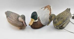 lot 48 image: 3 Cast Plastic Duck Decoys