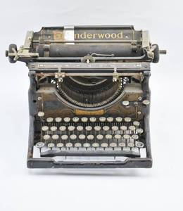 lot 42 image: Antique Underwood Typewriter Possibly No. 5
