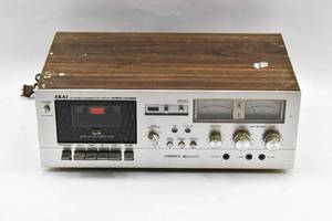 lot 14 image: Akai Stereo Cassette Deck GXC-709D--needs repair