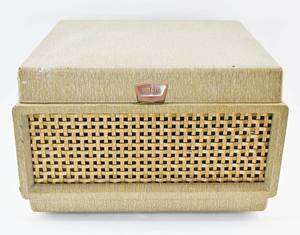 lot 34 image: Ampro Magnetic Reel to Reel Tape Recorders 755 w Accessories
