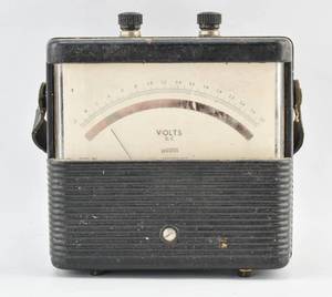 lot 269 image: Vintage Weston Voltage Meter D.C. Model 901