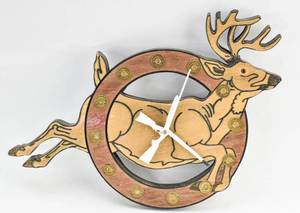 lot 207 image: Deer Hunting Wooden Clock
