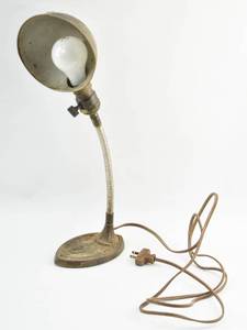 lot 144 image: Vintage Bronze Desk Lamp