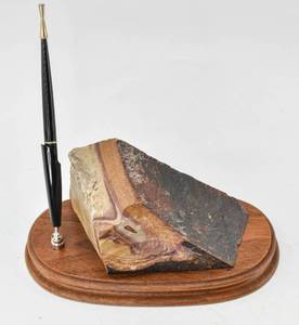 lot 218 image: Petrified Wood Pen Rest