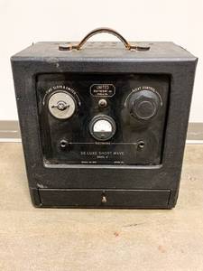lot 275 image: Vintage United Diathermy Inc. Deluxe Short Wave Model G