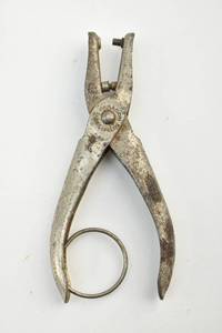 lot 262 image: Vintage Paragon Hole Punch