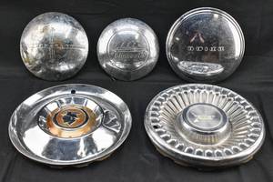 lot 125 image: 5 Vintage Hubcaps, Plymouth, Chevrolet, Buick, Etc.