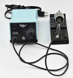 lot 266 image: Weller WES51 Analog Soldering Station
