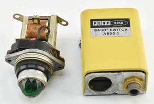 lot 114 image: 2 Vintage Pilot Devices, General Electric & Penn