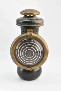 lot 116 image: Vintage Ford Model 8 E&J Side Light
