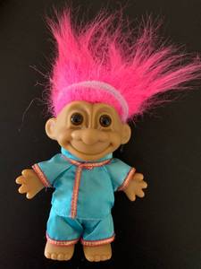 lot 64 image: Trolls