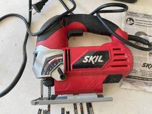 lot 42 image: Skil Jigsaw