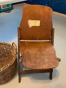 lot 77 image: Antique Wood Folding Chair, Sturdy Brown Basket