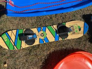 lot 104 image: Assorted Winter Fun Toys
