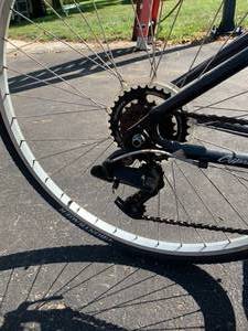 lot 12 image: Cypress GX 27 inch bike