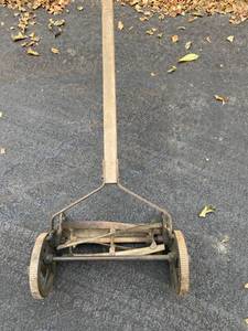 lot 116 image: Vintage Kwik Kut Vintage Reel Mower