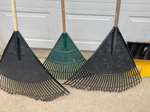 lot 123 image: Tools for our change of season.