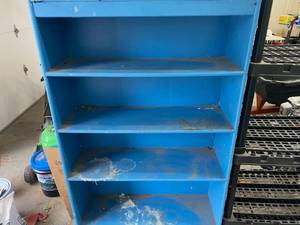 lot 128 image: Shelves