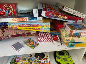 lot 171 image: Assorted Family Games