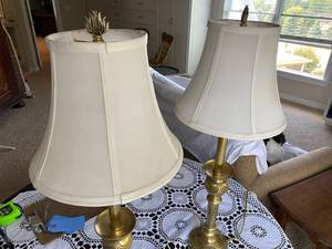 lot 179 image: Heavy Brass Table Lamp Pair
