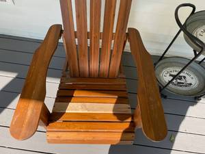 lot 198 image: Outdoor Chair and Table