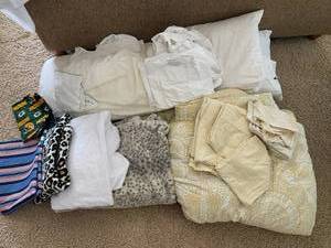 lot 217 image: Linens
