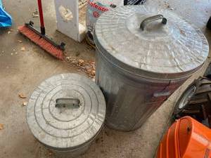 lot 223 image: Galvanized Storage Cans with Lids
