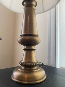 lot 255 image: Lamps