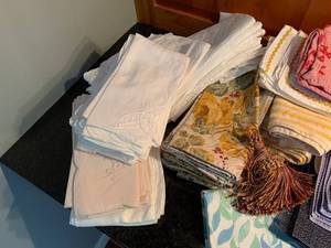 lot 132 image: Table Linens