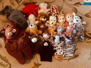 lot 171A image: Plush Puppets to Play all Day