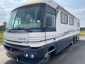 1997 Fleetwood Pacearrow Tan