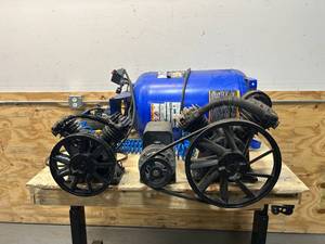 lot 65 image: Bench Testing Rig for Testing Pumps and Motors