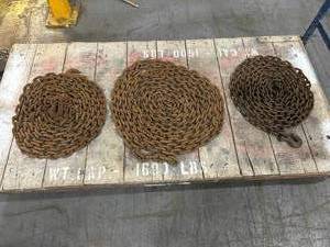 lot 70 image: Lot of 3 Chains