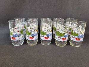 lot 80 image: (10) Vintage Pepsi-Cola Winter Scene Glass Tumblers