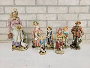 lot 112 image: Lot of Vintage HOMCO Porcelain Figurines