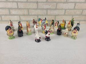 lot 129 image: Collection of Vintage Chicken S&P Shakers - Japan, Redware and More