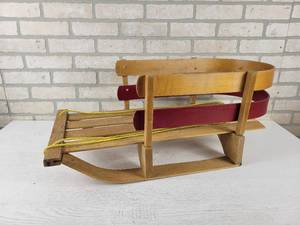 lot 133 image: Vintage Sled for Dcor - Made in Canada - NO SHIPPING