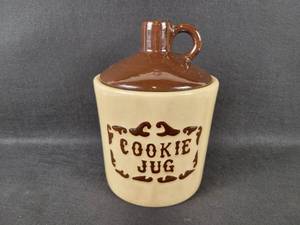lot 147 image: Vintage Cookie Jug Signed Leona H