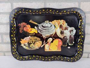 lot 180 image: Vintage Tin Coca-Cola Serving Tray