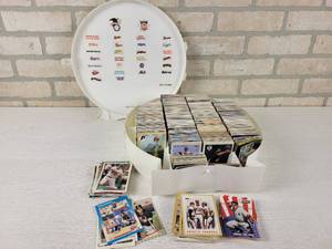 lot 188 image: Baseball Card Holder FULL of Baseball Cards