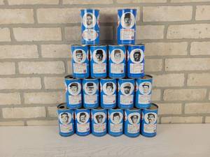 lot 221 image: (17) Vintage RC Cola MLB Baseball Player 12oz Cans - Northland Beverages of North Mankato, MN