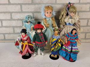 lot 230 image: Collection of Dolls