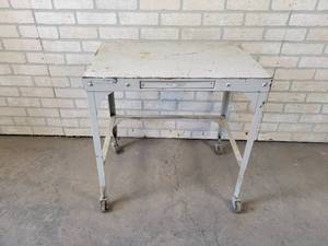 lot 251 image: Vintage Steel Rolling Desk with Drawer - NO SHIPPING