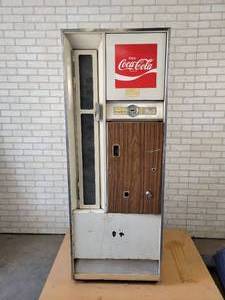 lot 52 image: 1960s Coca-Cola Cavalier 10 Cent Bottle Upright Vending Machine - Model CS-96C - NO SHIPPING