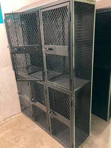 lot 5 image: Large Lot of Gym Lockers