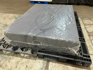 lot 14 image: Brand New Sound Sleep Elegance Quilted Top 14 Medium Firm Memory Foam Queen Mattress