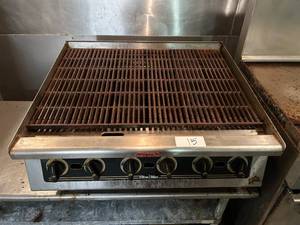 lot 15 image: Ultra Max LP Grill - 18H x 36W x 34D - Working Condition