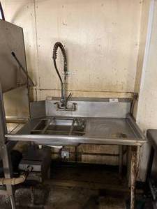 lot 38 image: Stainless Steel Countertop & Sink Unit - 47W x 31D x 39H