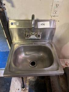 lot 44 image: Stainless Steel Hand Washing Sink - 18W x 16D x 15H